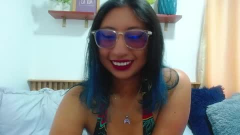 Snapshot of violet_2003 chatting on May 15, 2026, 2:13 pm V I O L E T online show from May 15, 2026, 2:13 pm