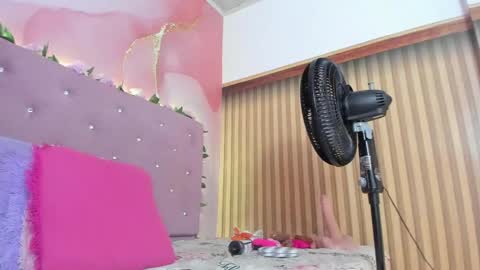 violet__taylor_ online show from May 29, 2026, 2:42 am
