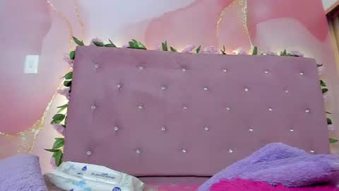 violet__taylor_ online show from June 30, 2026, 2:12 am