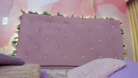 violet__taylor_ online show from July 2, 2026, 2:22 am