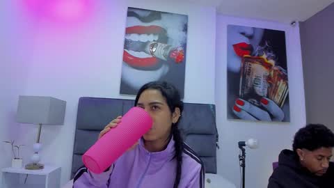 Snapshot of violet_and_myers chatting on October 12, 2025, 11:42 am Violet and Myers online show from October 12, 2025, 11:42 am