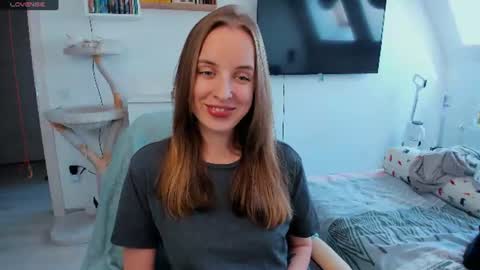 Snapshot of violet_blue_eyes chatting on June 23, 2026, 11:41 am Violet online show from June 23, 2026, 11:41 am