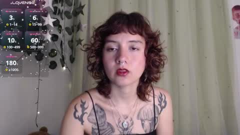Snapshot of violet_bluee chatting on May 3, 2026, 6:08 am Violet online show from May 3, 2026, 6:08 am