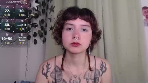 Snapshot of violet_bluee chatting on July 16, 2026, 3:01 am Violet online show from July 16, 2026, 3:01 am
