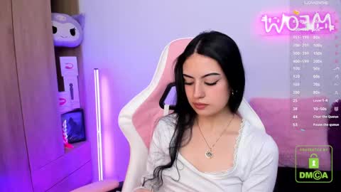 Snapshot of violet_catt chatting on March 7, 2025, 8:22 pm Violeta online show from March 7, 2025, 8:22 pm