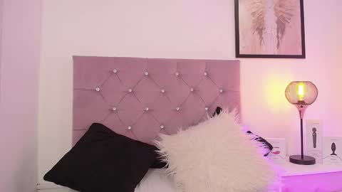 Mary online show from February 25, 2025, 9:24 pm