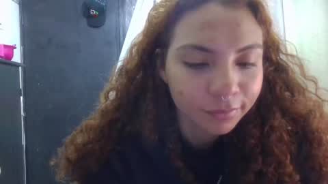 Snapshot of violet_smmithh chatting on July 17, 2026, 2:18 am Violet online show from July 17, 2026, 2:18 am