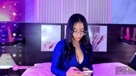 Snapshot of violet_spencer chatting on December 18, 2024, 4:06 pm Violeta online show from December 18, 2024, 4:06 pm