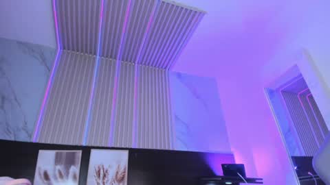 Snapshot of violet_spencer chatting on February 7, 2025, 10:52 pm Violeta online show from February 7, 2025, 10:52 pm