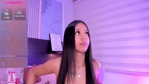 Snapshot of violet_spencer chatting on March 5, 2026, 1:34 am Violeta online show from March 5, 2026, 1:34 am