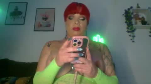 Snapshot of violeta186 chatting on May 14, 2026, 9:32 pm violeta186 online show from May 14, 2026, 9:32 pm