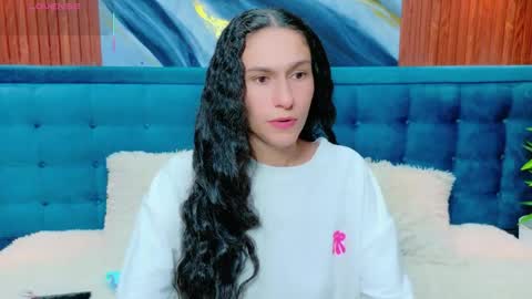 Violeta  online show from May 2, 2026, 11:15 am