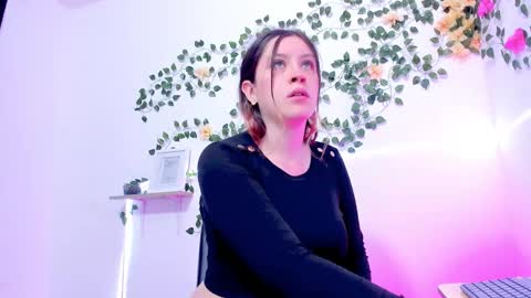 Violeta online show from March 17, 2026, 1:47 pm