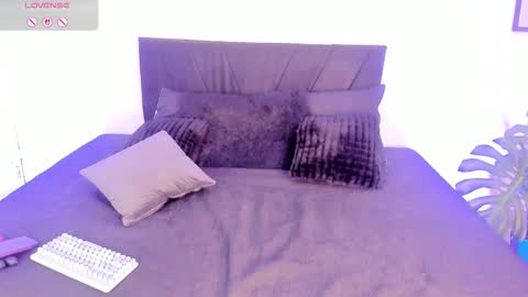 violeta_delavega online show from March 5, 2026, 5:58 am