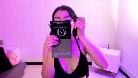     online show from June 4, 2026, 9:32 pm
