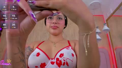 Snapshot of violeta_garcia chatting on April 26, 2026, 10:13 am Violeta Garcia online show from April 26, 2026, 10:13 am