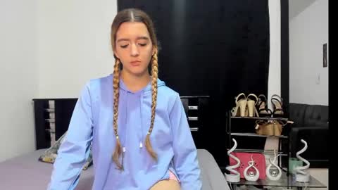 Snapshot of violeta_gracee chatting on July 27, 2026, 11:12 pm violeta_gracee online show from July 27, 2026, 11:12 pm