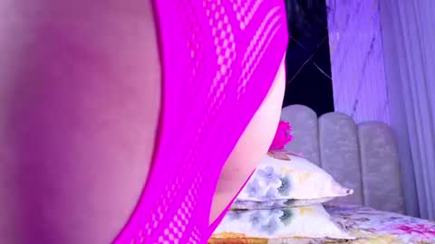 Snapshot of violeta_london chatting on July 1, 2026, 3:08 am violeta london online show from July 1, 2026, 3:08 am