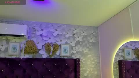 violeta_medina online show from April 23, 2026, 2:57 am