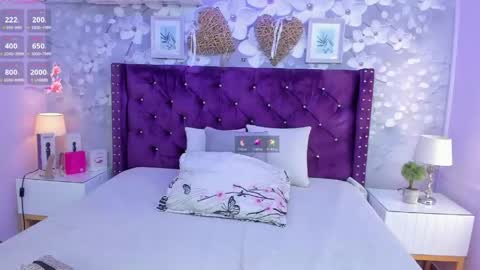 violeta_medina online show from April 24, 2026, 3:09 am
