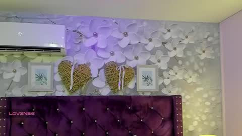 Snapshot of violeta_medina chatting on May 10, 2026, 3:01 am violeta_medina online show from May 10, 2026, 3:01 am