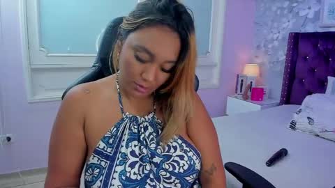 Snapshot of violeta_medina chatting on May 17, 2026, 2:53 am violeta_medina online show from May 17, 2026, 2:53 am