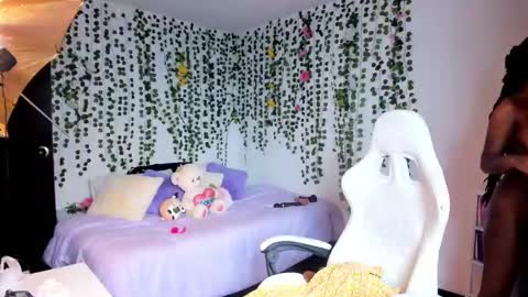 Snapshot of violeta_milleer chatting on December 6, 2024, 3:00 pm Violeta online show from December 6, 2024, 3:00 pm