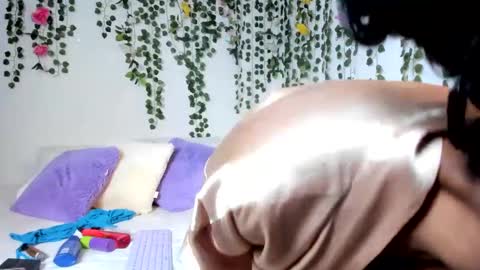 Snapshot of violeta_milleer chatting on March 10, 2025, 2:37 pm Violeta online show from March 10, 2025, 2:37 pm