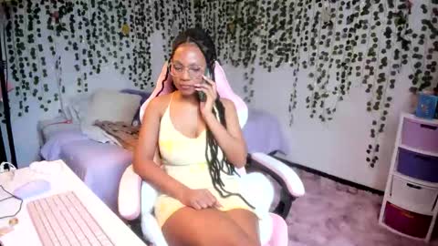 Snapshot of violeta_milleer chatting on November 8, 2025, 3:45 pm Violeta online show from November 8, 2025, 3:45 pm