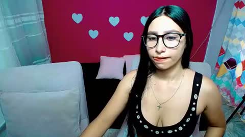 Snapshot of violeta_rouses chatting on June 21, 2026, 10:12 pm violeta_rouses online show from June 21, 2026, 10:12 pm