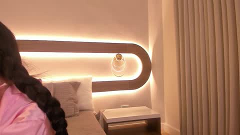 Snapshot of violeta_sum chatting on March 18, 2026, 12:19 pm Violeta Sum online show from March 18, 2026, 12:19 pm