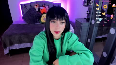 Snapshot of violetaarey chatting on January 24, 2025, 8:32 pm Violeta Help me reach 150 thumbs up online show from January 24, 2025, 8:32 pm