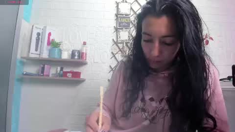Snapshot of violetatto1 chatting on July 17, 2026, 5:51 pm Violeta online show from July 17, 2026, 5:51 pm