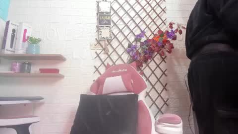 Snapshot of violetatto1 chatting on July 30, 2026, 2:32 am Violeta online show from July 30, 2026, 2:32 am