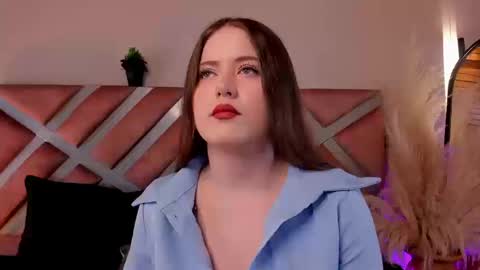 Snapshot of violetcollins_ chatting on September 12, 2025, 7:58 pm Call me Violet online show from September 12, 2025, 7:58 pm