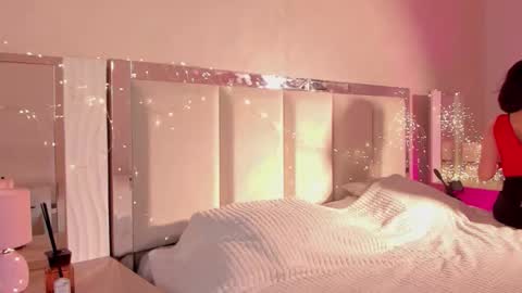 Snapshot of violetferguson chatting on November 19, 2025, 5:13 pm Violet online show from November 19, 2025, 5:13 pm