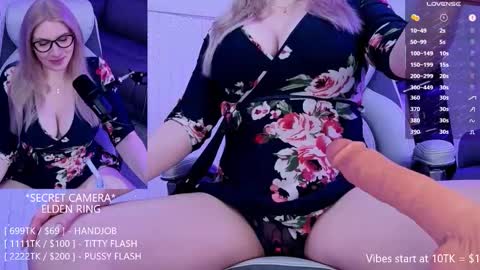 Snapshot of violetfugazzi chatting on January 8, 2026, 5:04 pm violetfugazzi online show from January 8, 2026, 5:04 pm