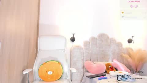 violeth___ online show from January 12, 2025, 2:09 pm