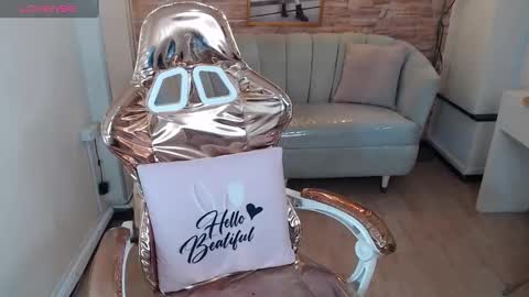 Snapshot of violeth_b chatting on December 24, 2024, 1:06 pm violeth_b online show from December 24, 2024, 1:06 pm