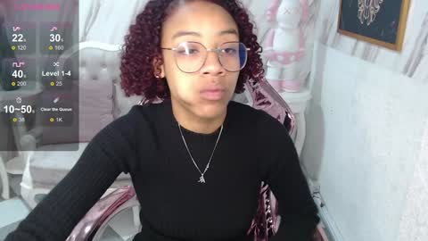 Snapshot of violeth_b chatting on January 2, 2025, 12:35 pm violeth_b online show from January 2, 2025, 12:35 pm