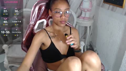 Snapshot of violeth_b chatting on January 10, 2025, 6:38 pm violeth_b online show from January 10, 2025, 6:38 pm
