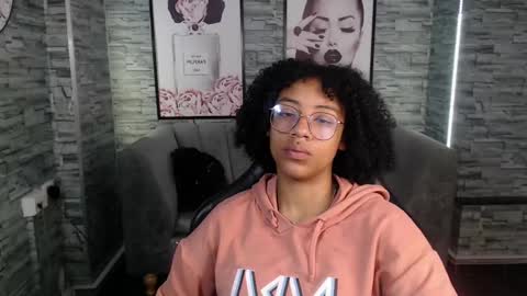 Snapshot of violeth_b chatting on September 10, 2025, 12:38 pm violeth_b online show from September 10, 2025, 12:38 pm