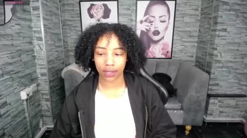 Snapshot of violeth_b chatting on September 18, 2025, 12:40 pm violeth_b online show from September 18, 2025, 12:40 pm