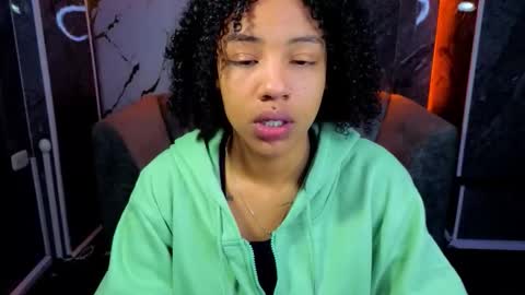 Snapshot of violeth_b chatting on December 3, 2025, 12:47 pm violeth_b online show from December 3, 2025, 12:47 pm