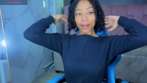 Snapshot of violeth_b chatting on June 20, 2026, 1:03 pm violeth_b online show from June 20, 2026, 1:03 pm