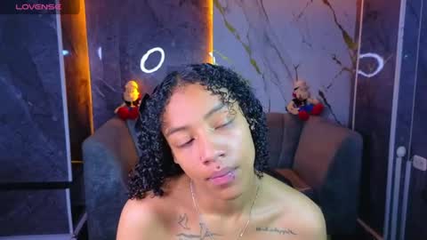 Snapshot of violeth_b chatting on July 22, 2026, 1:25 pm violeth_b online show from July 22, 2026, 1:25 pm