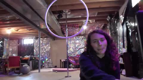 Violet Hooper online show from February 18, 2025, 6:26 pm