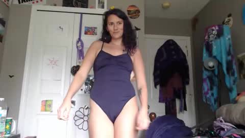 Violet Hooper online show from May 11, 2026, 4:48 pm