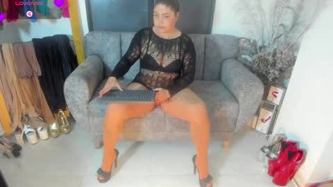 VIOLETA MONTANA online show from May 1, 2026, 9:14 am