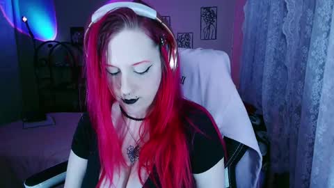 Snapshot of violetoctober chatting on September 27, 2025, 9:36 am Violet October online show from September 27, 2025, 9:36 am